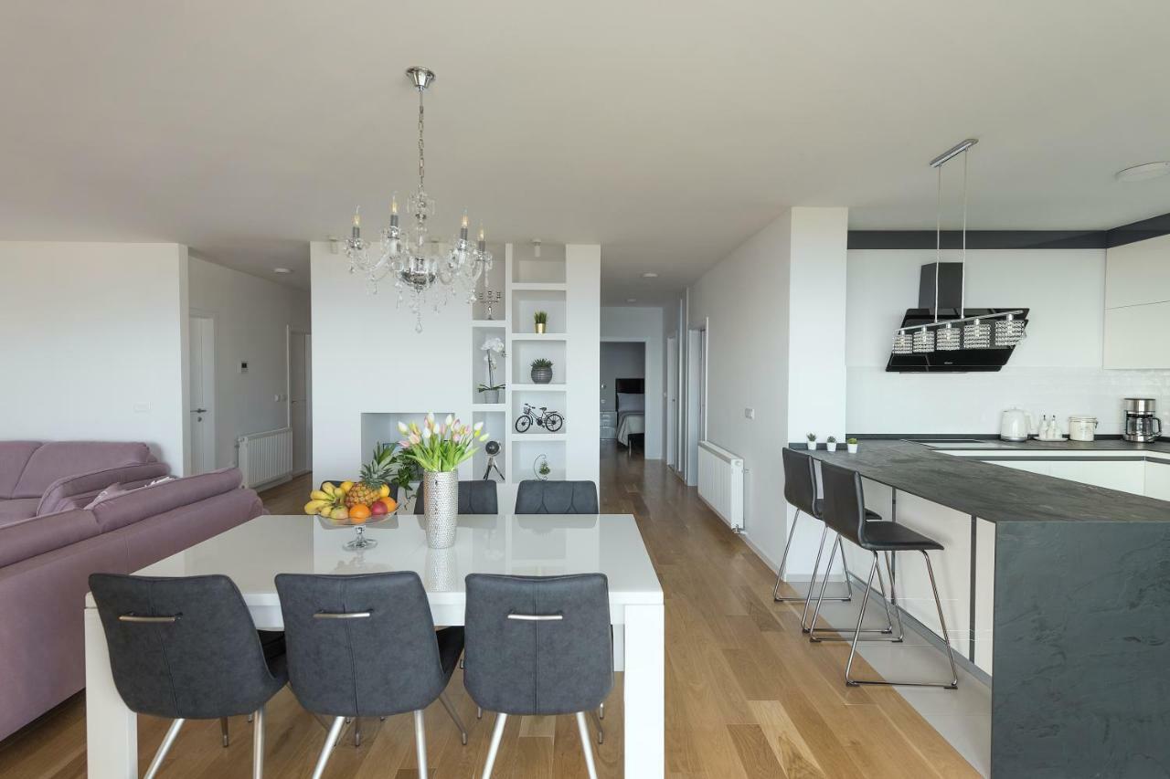 Апартаменты Penthouse Jure Макарска Экстерьер фото