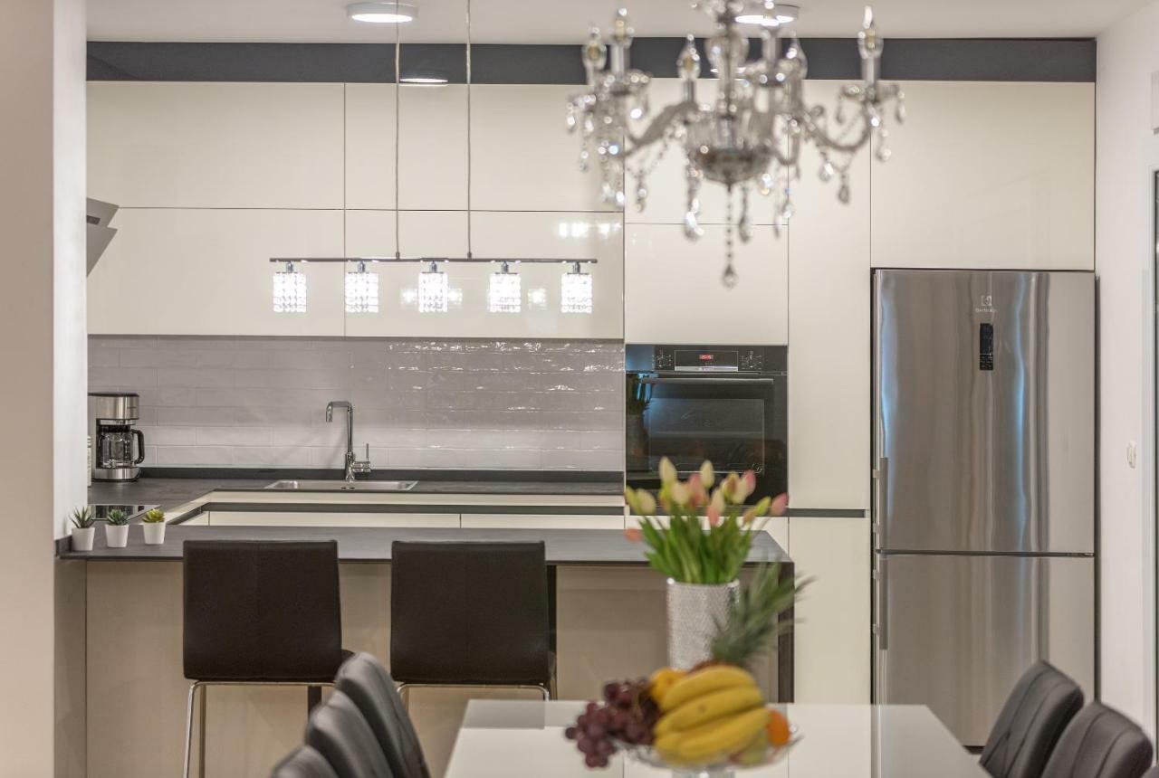 Апартаменты Penthouse Jure Макарска Экстерьер фото